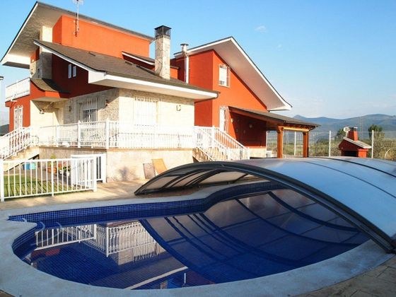 Foto 1 de Casa rural en venda a Camponaraya de 4 habitacions amb piscina i garatge