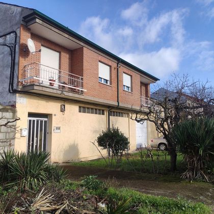 Foto 1 de Casa rural en venda a Flores de Sil - La Placa de 3 habitacions amb balcó i calefacció