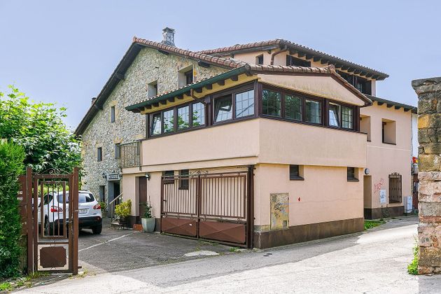 Foto 2 de Casa en venta en Altza de 10 habitaciones con terraza y garaje