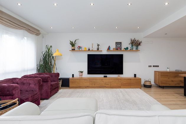 Foto 2 de Casa en venda a calle De Errondo de 4 habitacions amb terrassa i garatge