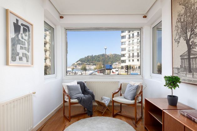 Foto 1 de Pis en venda a calle Mirakontxa Pasealekua de 4 habitacions amb terrassa i jardí