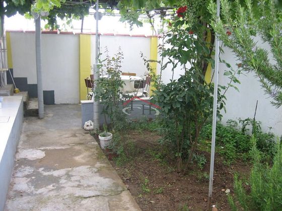 Foto 2 de Xalet en venda a Trobajo del Camino de 2 habitacions amb jardí i calefacció