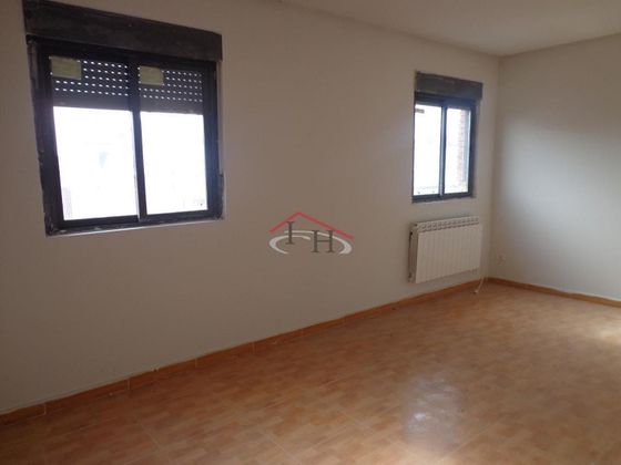 Foto 2 de Casa en venda a La Vega - Oteruelo de 3 habitacions amb terrassa i garatge