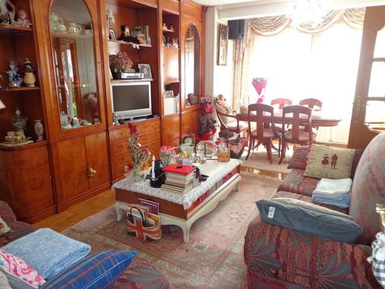 Foto 2 de Pis en venda a Santovenia de la Valdoncina de 3 habitacions amb terrassa i calefacció