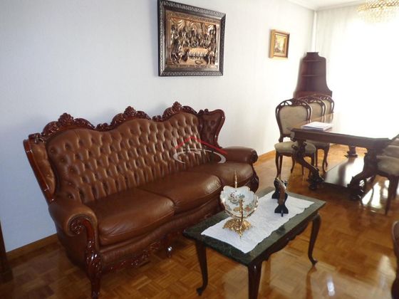 Foto 2 de Piso en venta en La Chantría - La Lastra de 3 habitaciones con terraza y calefacción