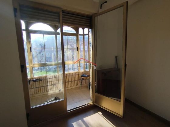 Foto 2 de Pis en venda a La Chantría - La Lastra de 3 habitacions amb terrassa i calefacció