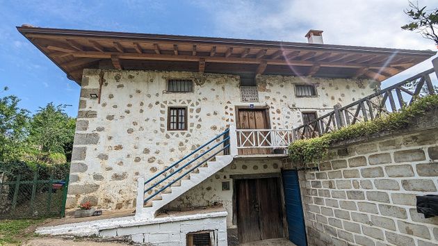 Foto 2 de Casa en venda a calle Arostegieta de 5 habitacions amb terrassa i garatge