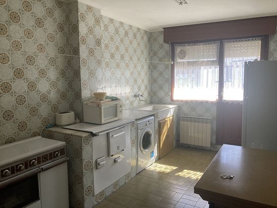 Foto 1 de Piso en venta en Zeanuri de 3 habitaciones con balcón y calefacción