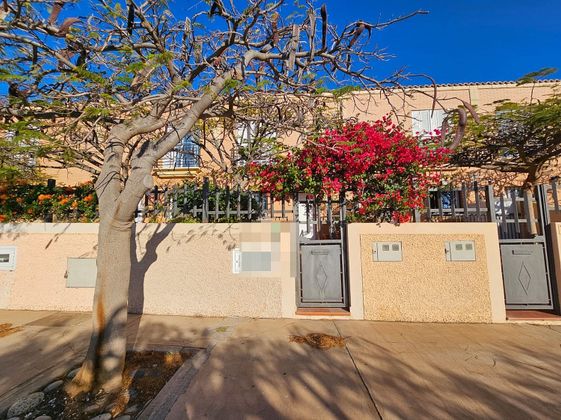 Foto 1 de Casa adossada en venda a Bocacangrejo-Costanera de 3 habitacions amb terrassa i piscina