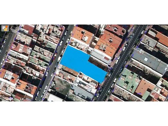 Foto 2 de Terreno en venta en avenida Canarias de 830 m²