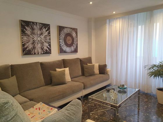 Foto 1 de Casa en venta en Vecindario-Paredilla-Sardina de 3 habitaciones con garaje y aire acondicionado