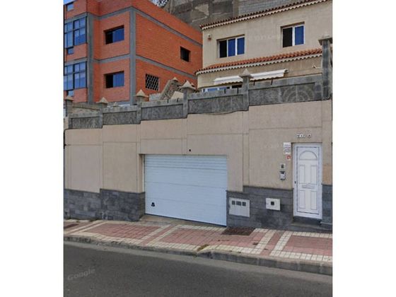 Foto 2 de Casa adossada en venda a paseo San Antonio de 4 habitacions amb terrassa i piscina