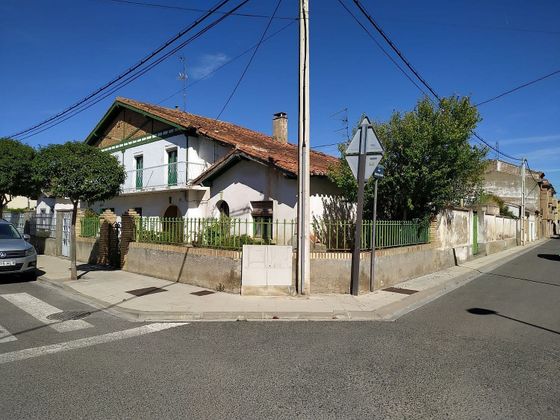 Foto 1 de Venta de casa en calle María Teresa Sáenz de Heredia de 3 habitaciones con jardín