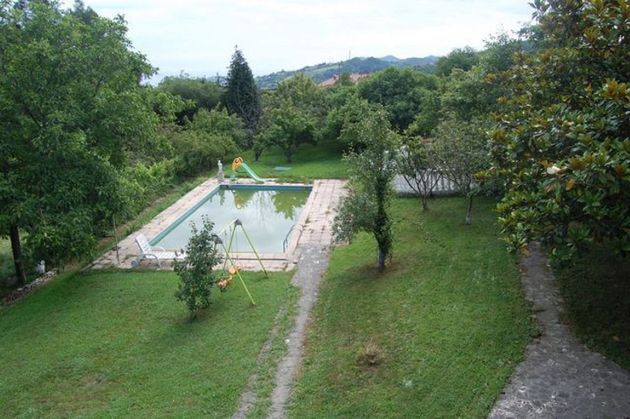 Foto 2 de Xalet en venda a Bermeo de 3 habitacions amb piscina i garatge