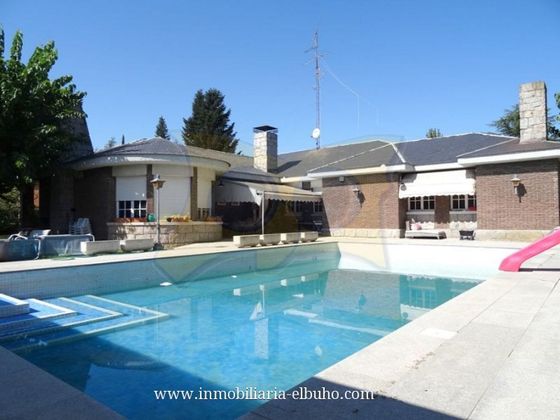 Foto 1 de Xalet en venda a Santa Marta de Tormes de 6 habitacions amb terrassa i piscina