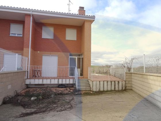 Foto 2 de Venta de casa en Villagonzalo de Tormes de 4 habitaciones con terraza y garaje