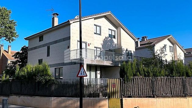 Foto 2 de Casa en venda a Montecanal de 6 habitacions amb terrassa i piscina