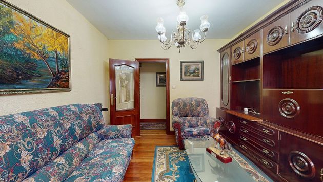 Foto 2 de Piso en venta en Erandio de 3 habitaciones con balcón y ascensor