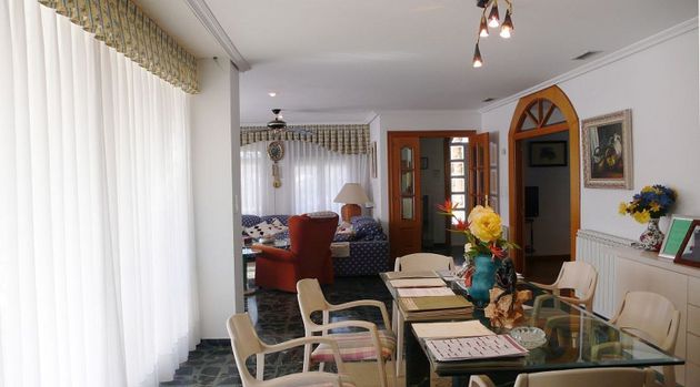 Foto 2 de Chalet en venta en Villarrapa - Garrapinillos de 4 habitaciones con terraza y piscina