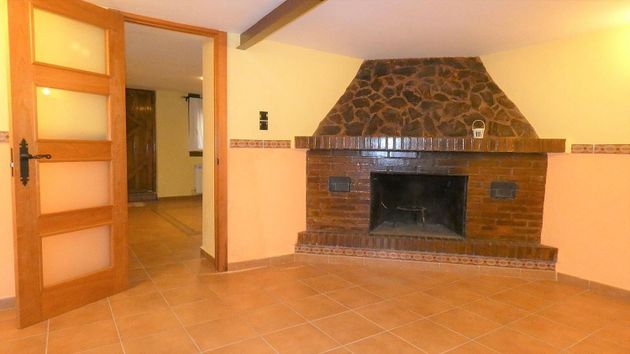 Foto 1 de Casa en venda a Monzalbarba de 2 habitacions amb terrassa i calefacció