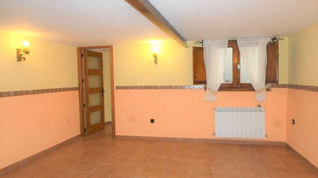Foto 2 de Casa en venda a Monzalbarba de 2 habitacions amb terrassa i calefacció