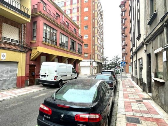 Foto 2 de Pis en venda a calle Martín Sarmiento de 3 habitacions amb terrassa i garatge