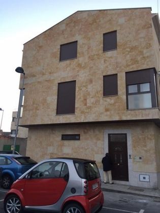 Foto 1 de Chalet en venta en Villamayor de 3 habitaciones con terraza y garaje