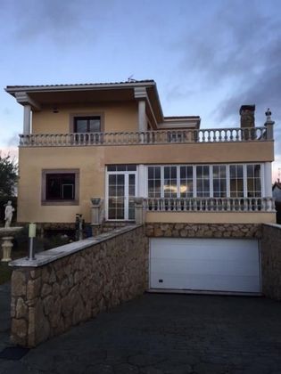 Foto 1 de Xalet en venda a Villamayor de 5 habitacions amb terrassa i piscina