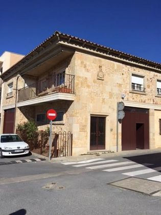 Foto 1 de Casa en venda a Villamayor de 4 habitacions amb terrassa i garatge