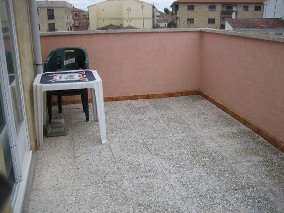 Foto 1 de Ático en venta en Villamayor de 2 habitaciones con terraza y calefacción
