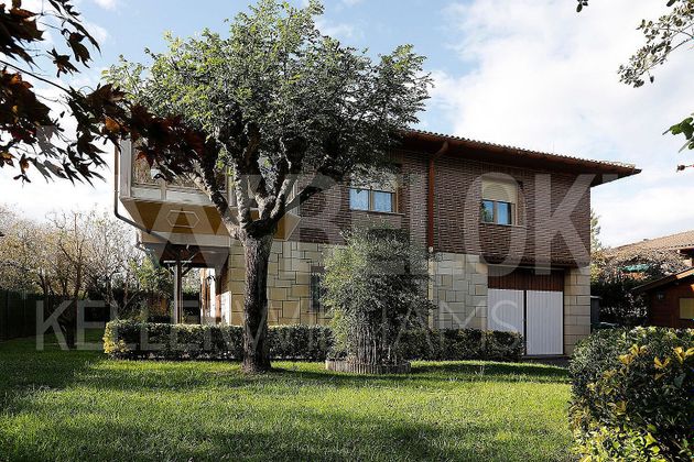 Foto 2 de Xalet en venda a Oiartzun de 5 habitacions amb terrassa i garatge