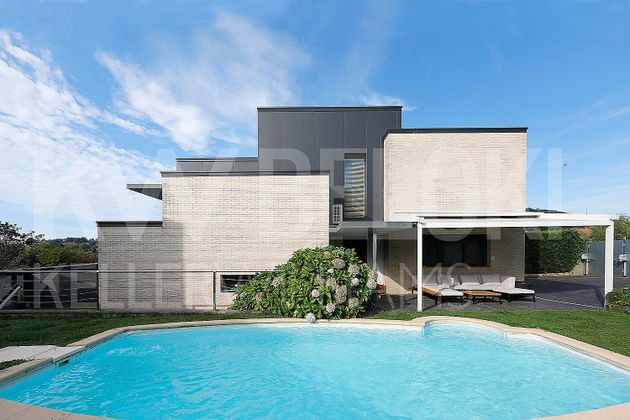 Foto 1 de Casa en venta en Azken Portu - Behobia de 3 habitaciones con terraza y piscina