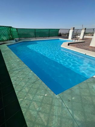 Foto 1 de Venta de dúplex en Centro - El Pilar de 4 habitaciones con terraza y piscina