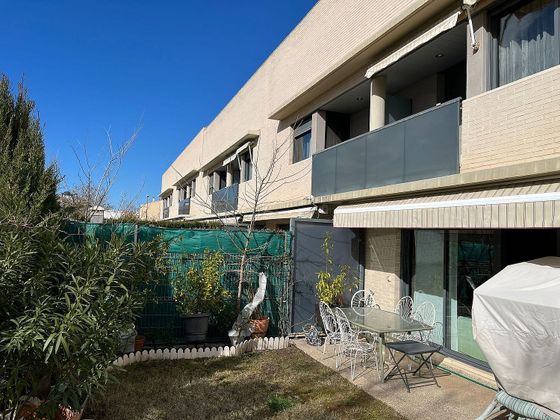 Foto 1 de Casa en venda a calle Teruel de 4 habitacions amb terrassa i piscina