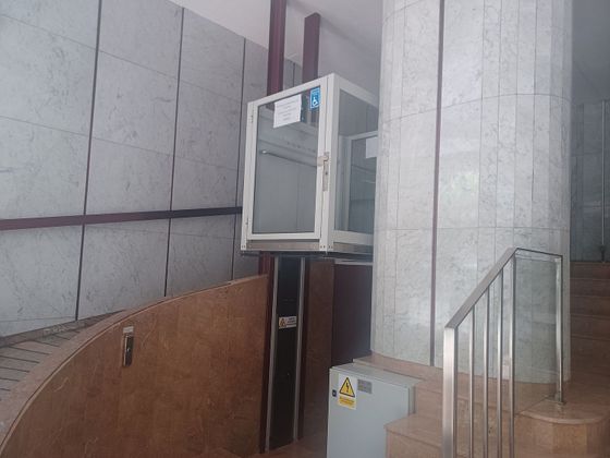 Foto 2 de Piso en alquiler en Paseo Sagasta de 2 habitaciones con muebles y aire acondicionado
