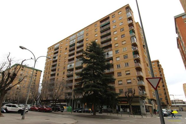 Foto 1 de Pis en venda a Santiago de 4 habitacions amb terrassa i calefacció