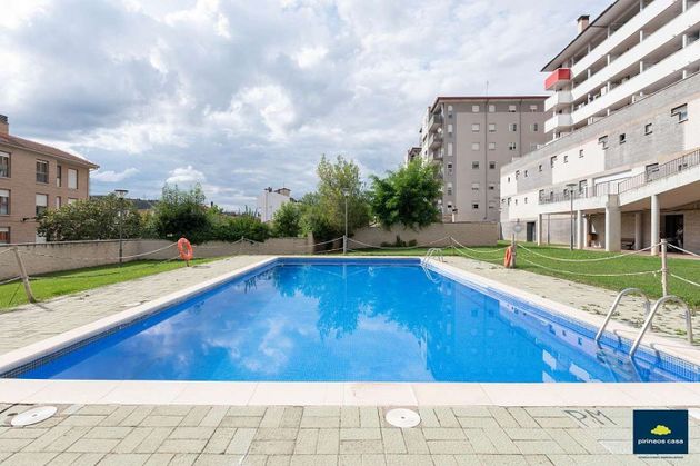 Foto 1 de Venta de piso en calle De Valle de Oza de 1 habitación con terraza y piscina