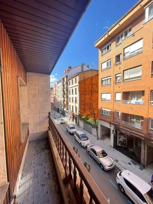 Foto 2 de Pis en venda a La Ería - Masip de 4 habitacions amb garatge i balcó