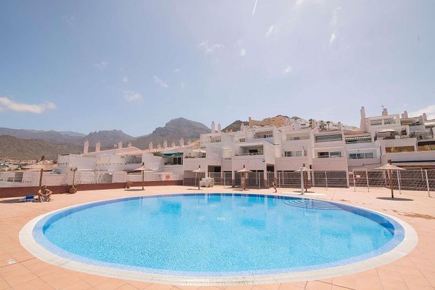 Foto 1 de Pis en venda a Costa Adeje de 2 habitacions amb terrassa i piscina