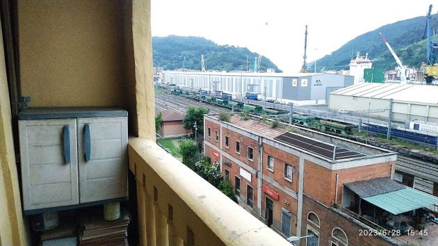 Foto 1 de Venta de piso en Pasaia de 3 habitaciones con balcón y calefacción