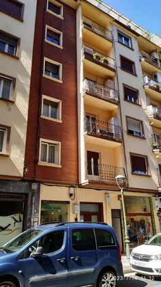 Foto 1 de Venta de piso en Hernani de 2 habitaciones con garaje y balcón