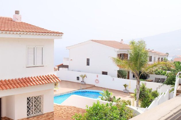 Foto 1 de Casa en venda a El Chorrillo-San Isidro-Llano Blanco de 4 habitacions amb terrassa i piscina