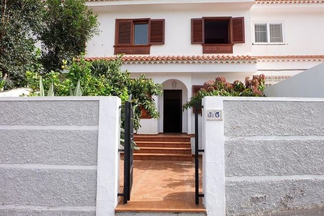 Foto 2 de Casa en venta en El Chorrillo-San Isidro-Llano Blanco de 4 habitaciones con terraza y piscina