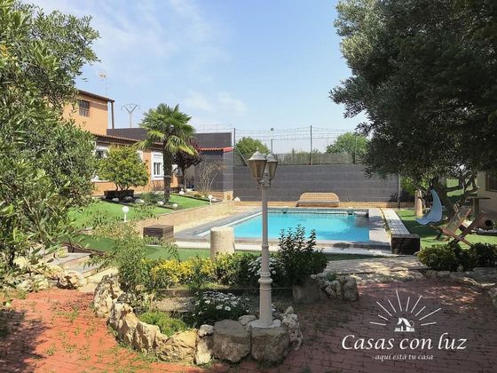 Foto 1 de Casa en venda a Villarrapa - Garrapinillos de 6 habitacions amb piscina i jardí