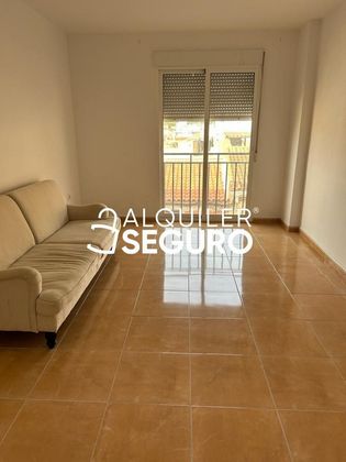 Foto 1 de Pis en lloguer a Alhama de Murcia de 3 habitacions amb mobles i balcó