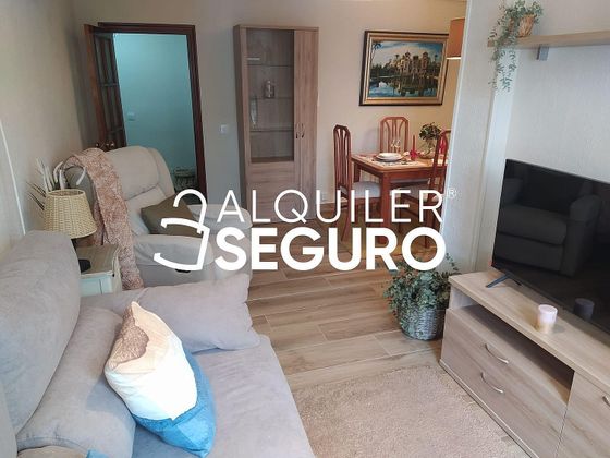 Foto 1 de Alquiler de piso en Las Huertas - San Pablo de 4 habitaciones con muebles y aire acondicionado