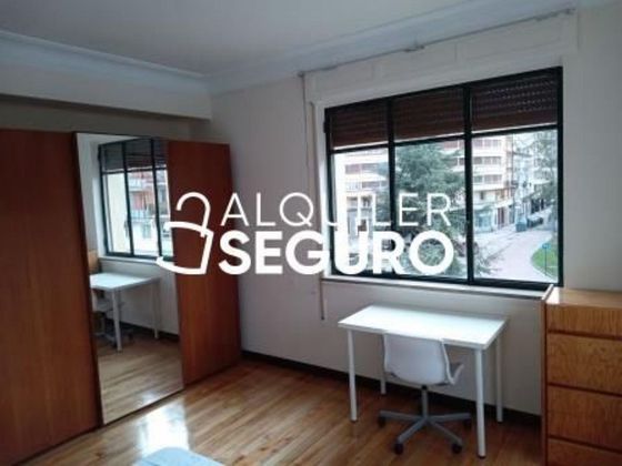 Foto 2 de Alquiler de piso en Lovaina - Aranzabal de 5 habitaciones con calefacción y ascensor