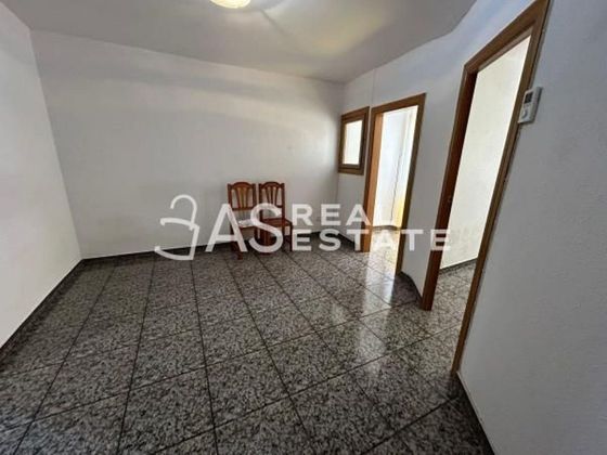 Foto 2 de Piso en venta en Riu de 3 habitaciones con terraza y calefacción