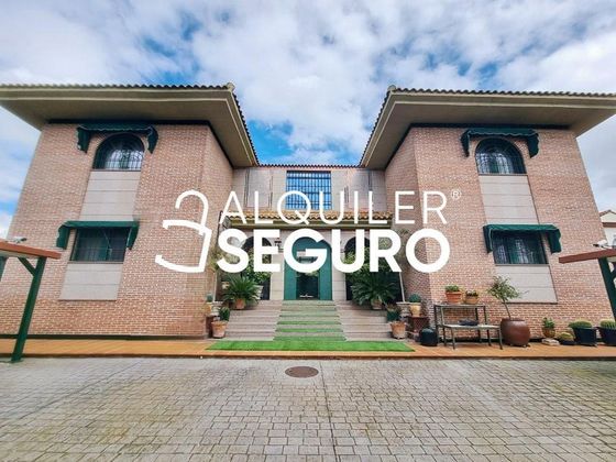 Foto 2 de Alquiler de casa en El Castillo Campodón de 5 habitaciones con terraza y piscina