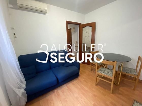 Foto 2 de Piso en alquiler en San Isidro de 1 habitación con terraza y garaje